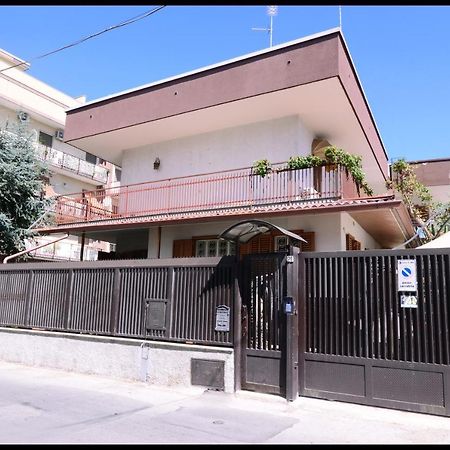 Il Villino Apartments Bari Bagian luar foto